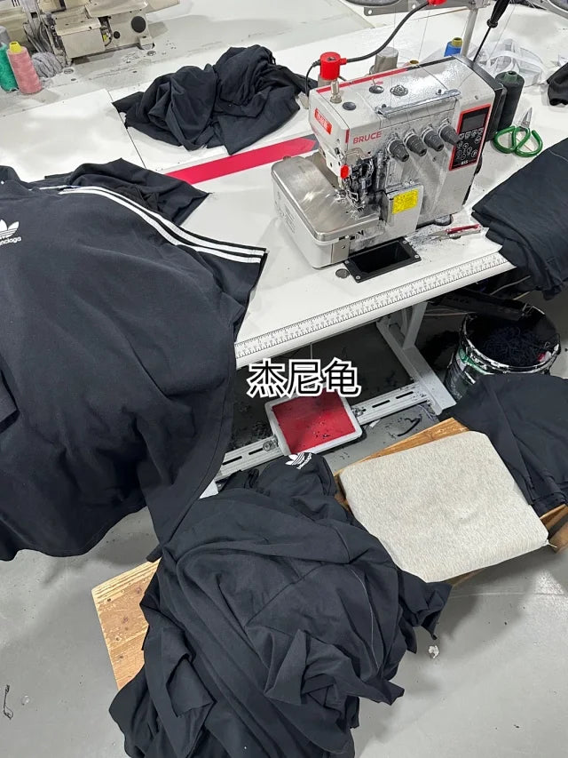 꼬부기 / 발렌시아가 남성 반팔 티셔츠