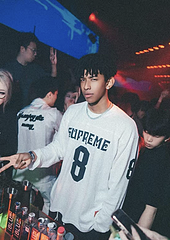 scn / 슈프림 남성 긴팔 티셔츠