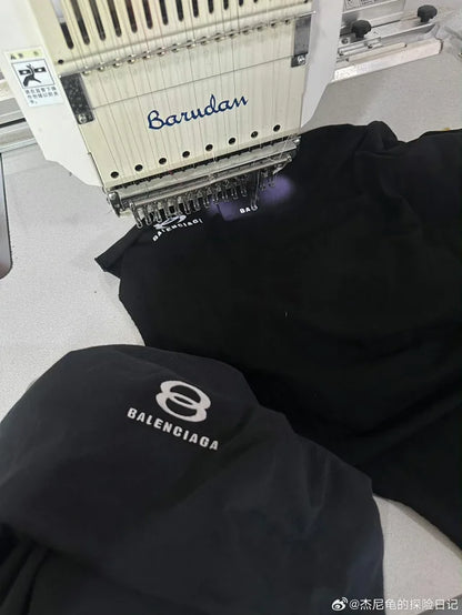 꼬부기 / 발렌시아가(BALENCIAGA) Incognito 후드 집업