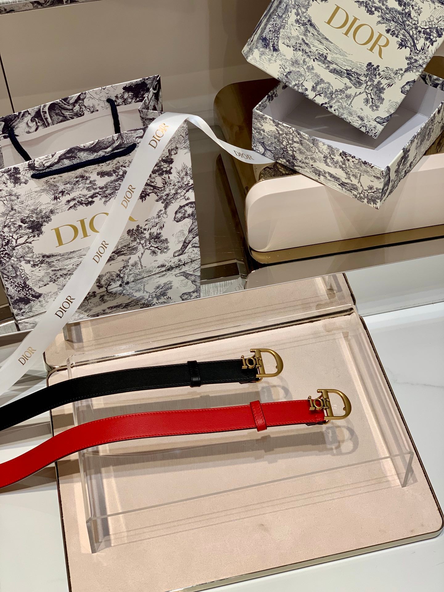디올 벨트