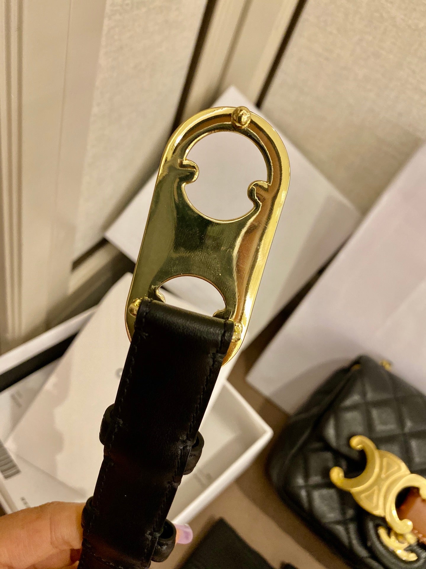 여자 셀린느 벨트