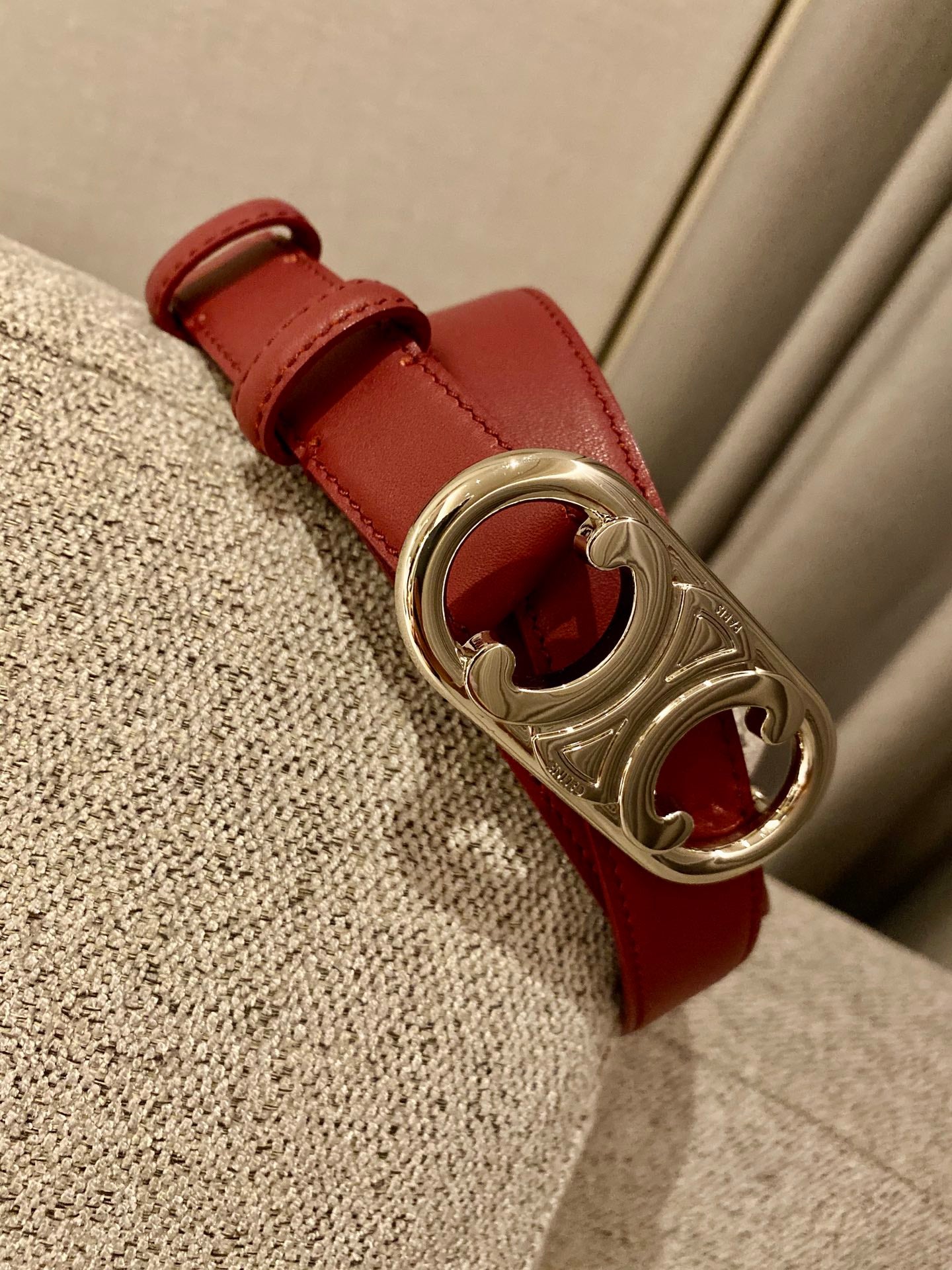 여자 셀린느 벨트