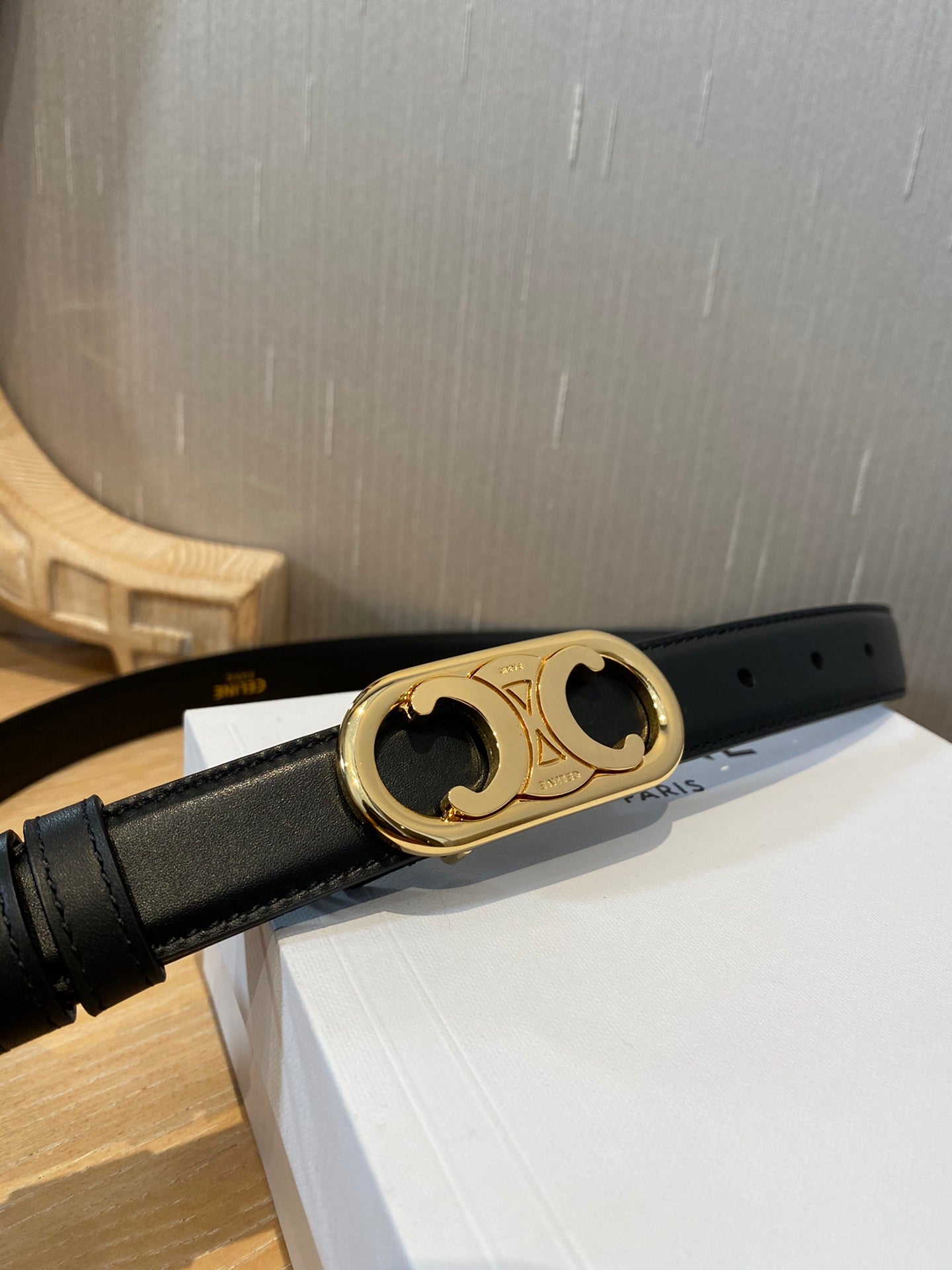 여자 셀린느 벨트