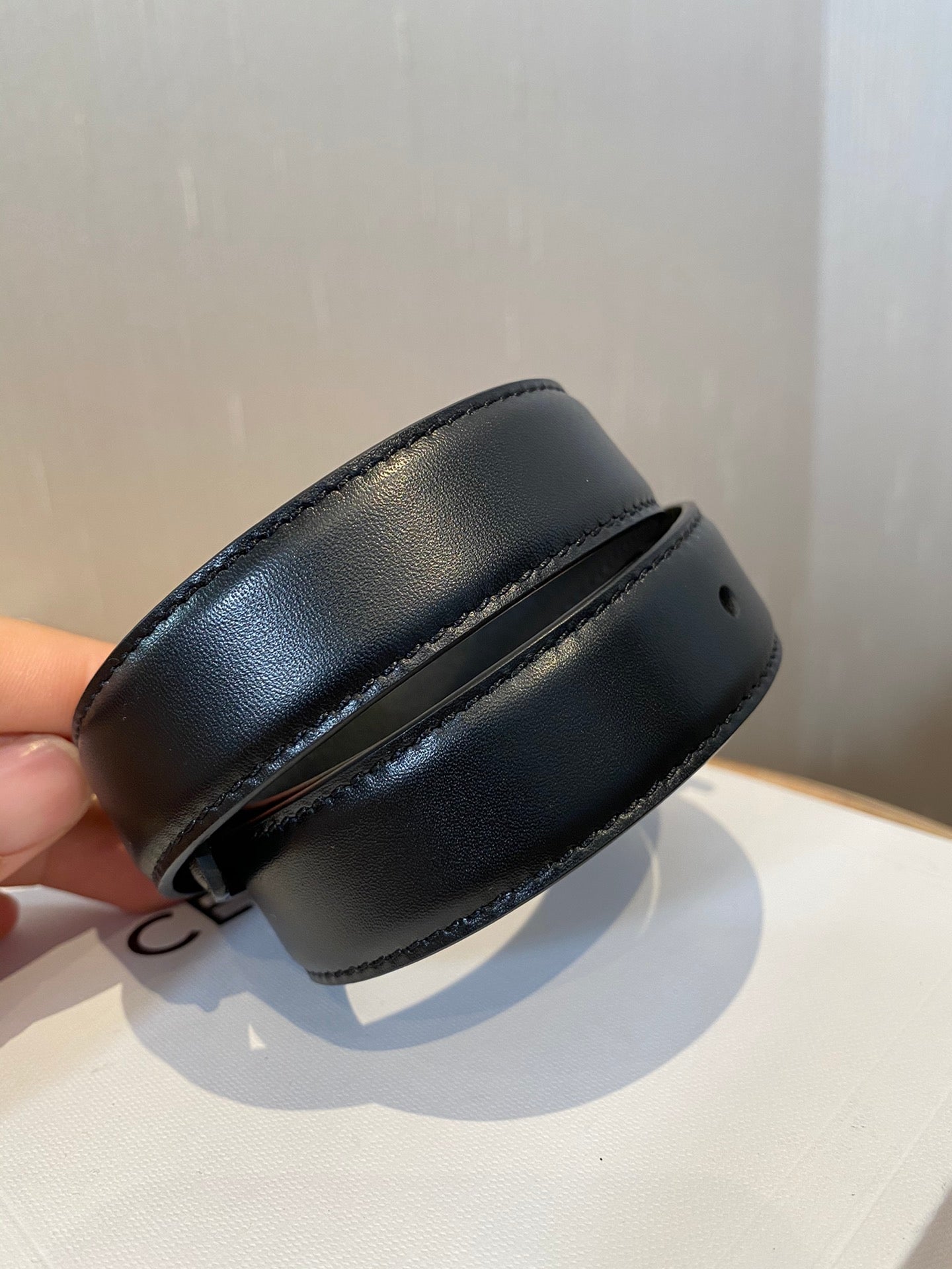 여자 셀린느 벨트