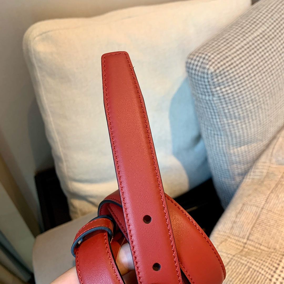 여자 셀린느 벨트