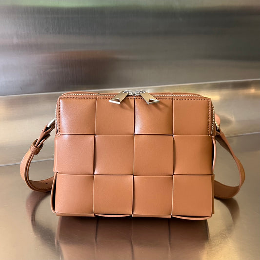 징공장/보테가베네타  남성 카메라 가방 크로스백