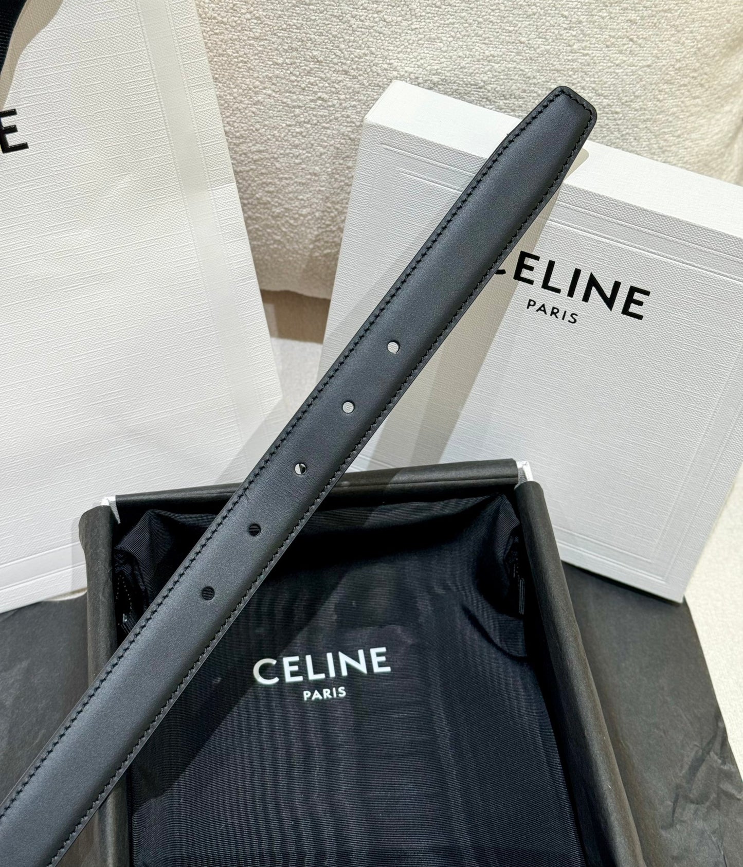 여자 셀린느 벨트