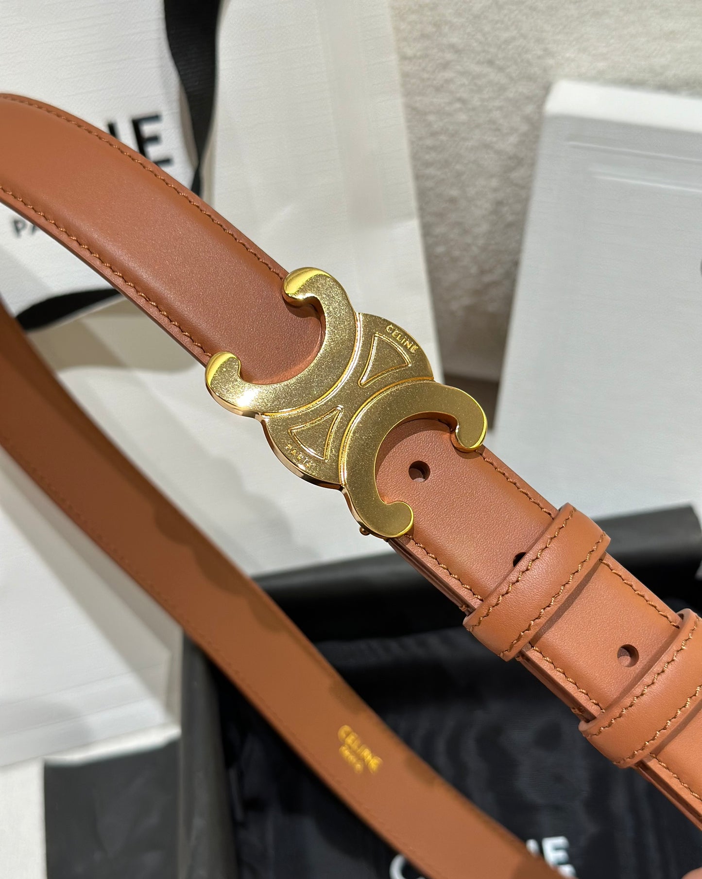 여자 셀린느 벨트