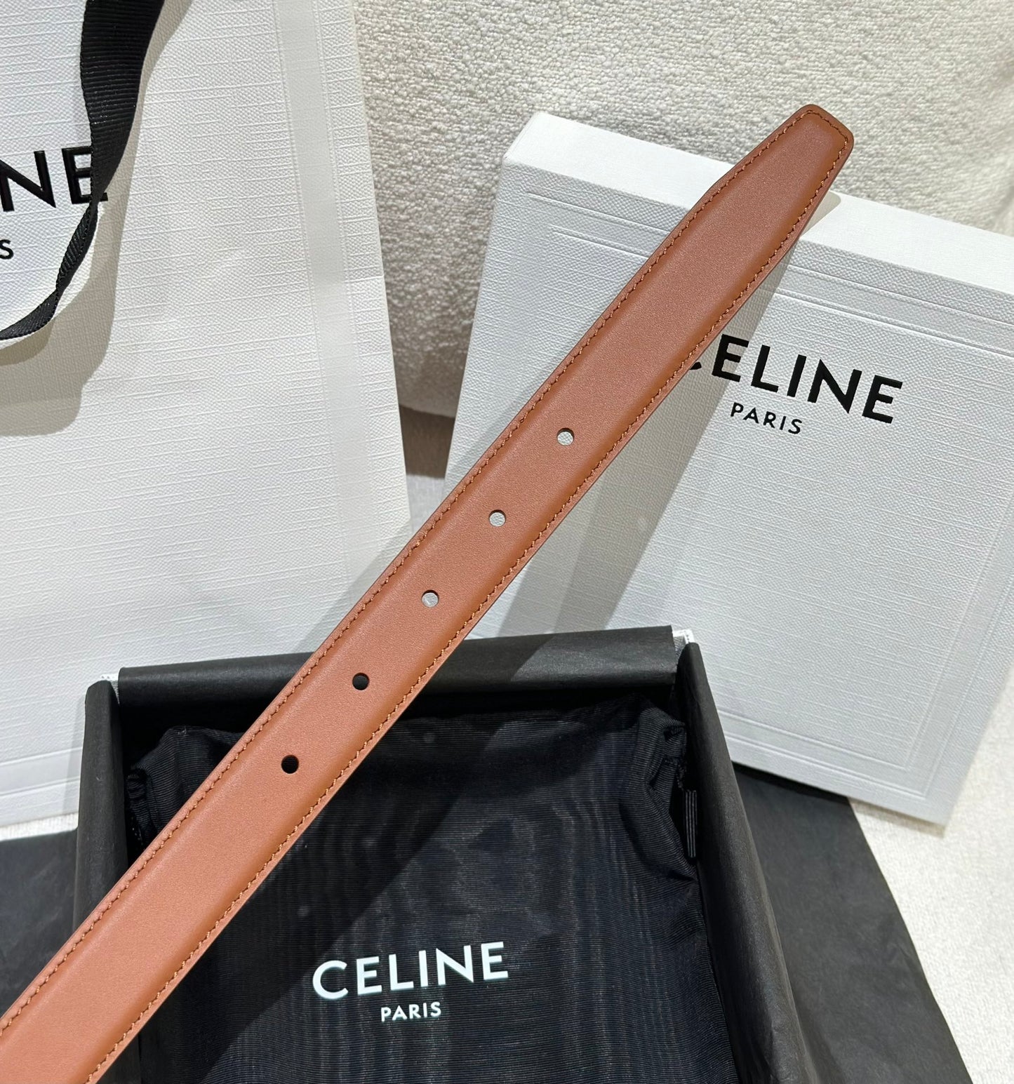 여자 셀린느 벨트