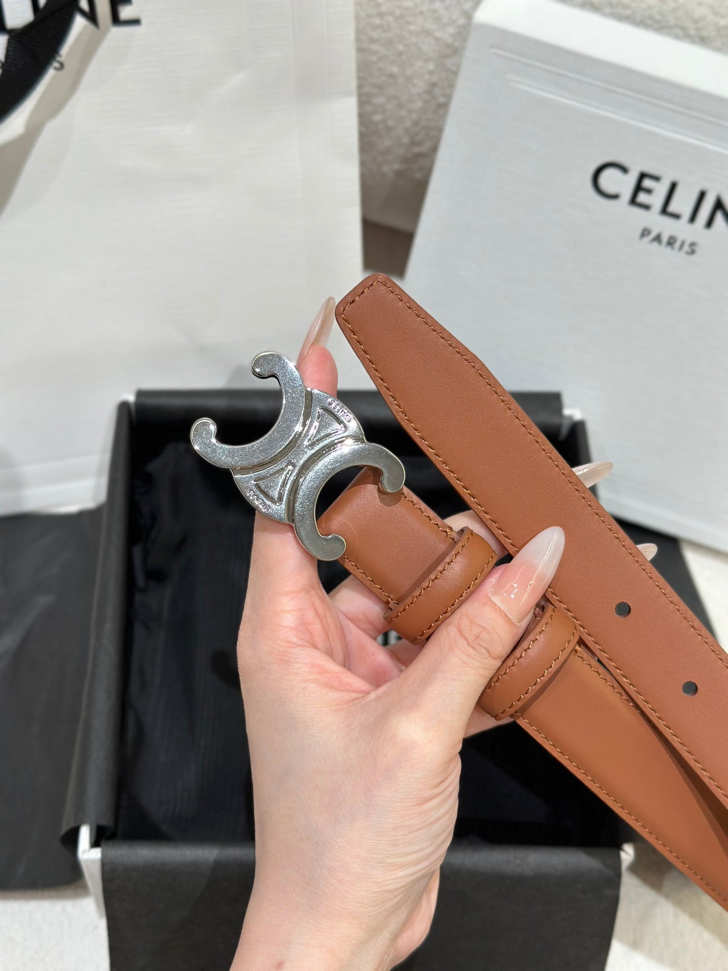 여자 셀린느 벨트