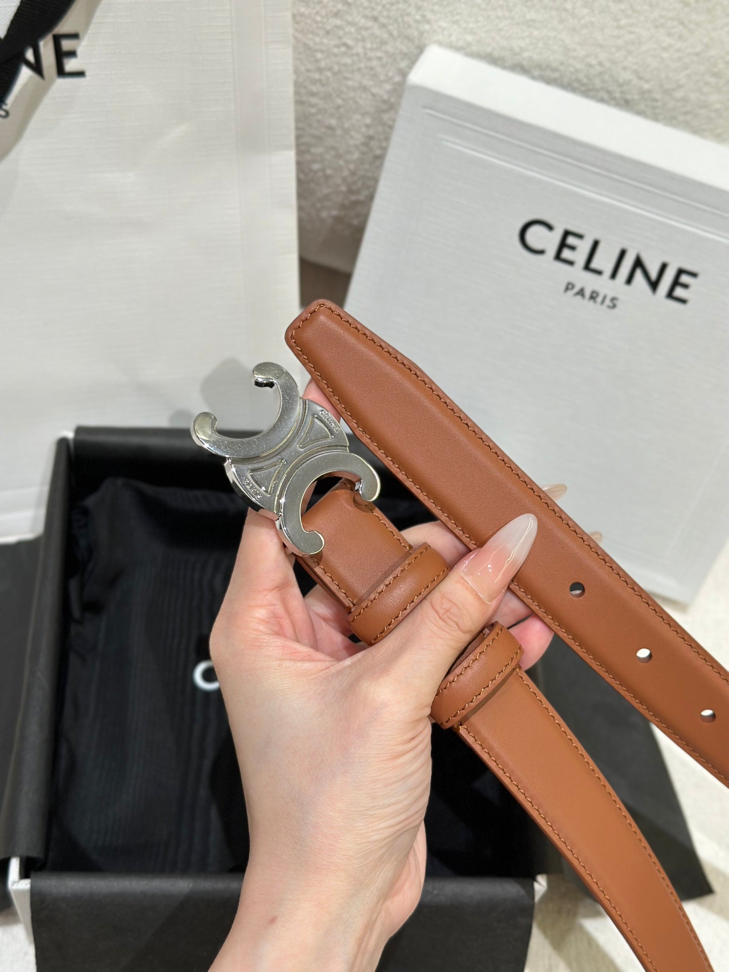 여자 셀린느 벨트