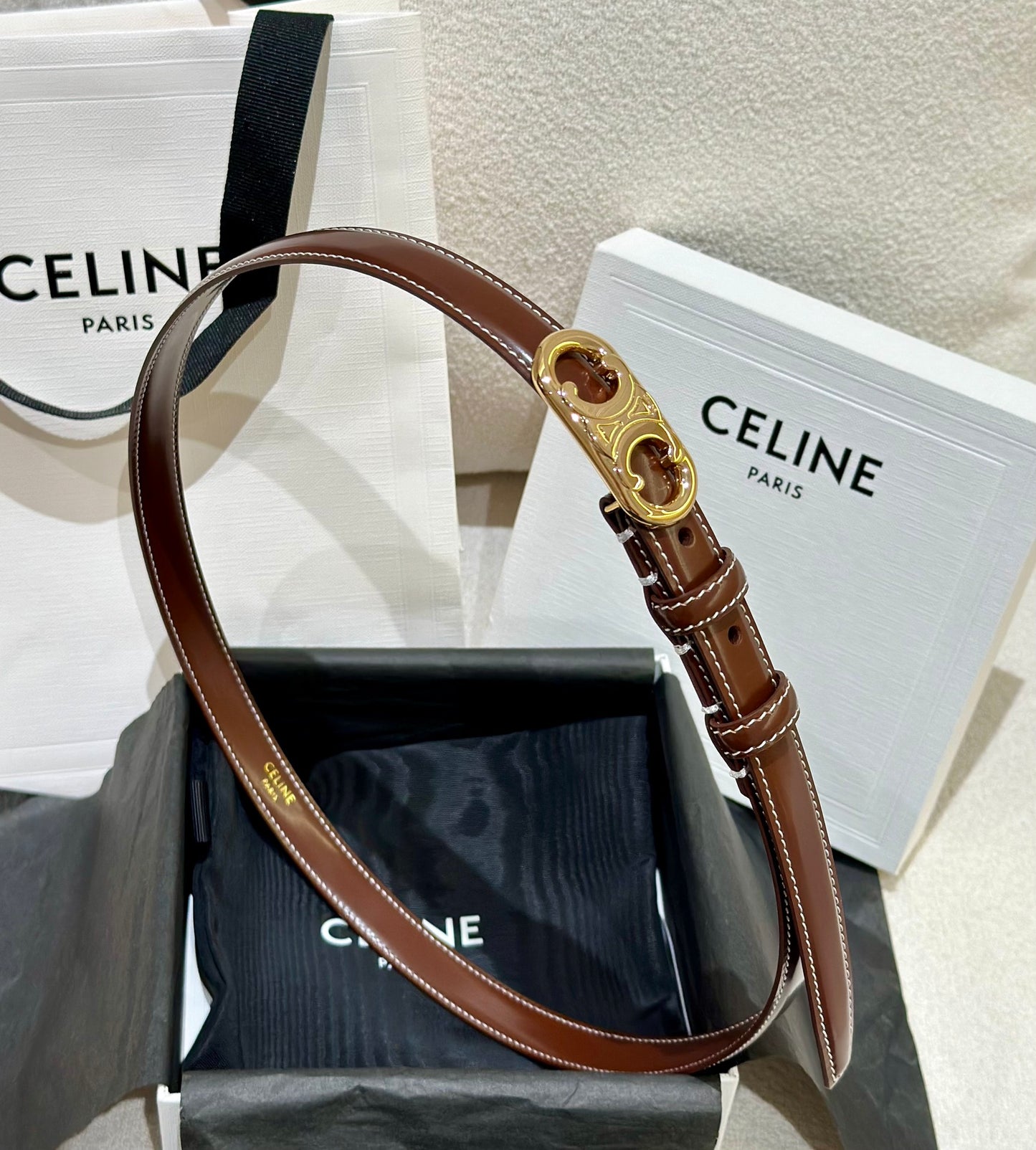 여자 셀린느 벨트