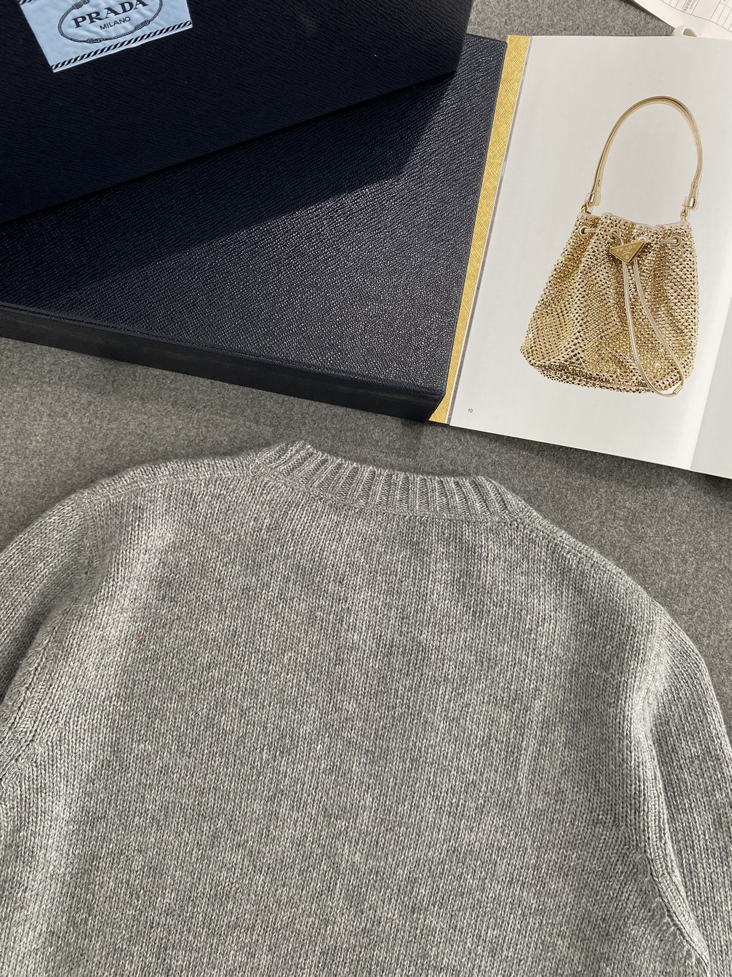 TJ셀러/프라다 남성 라운드넥 스웨터 니트