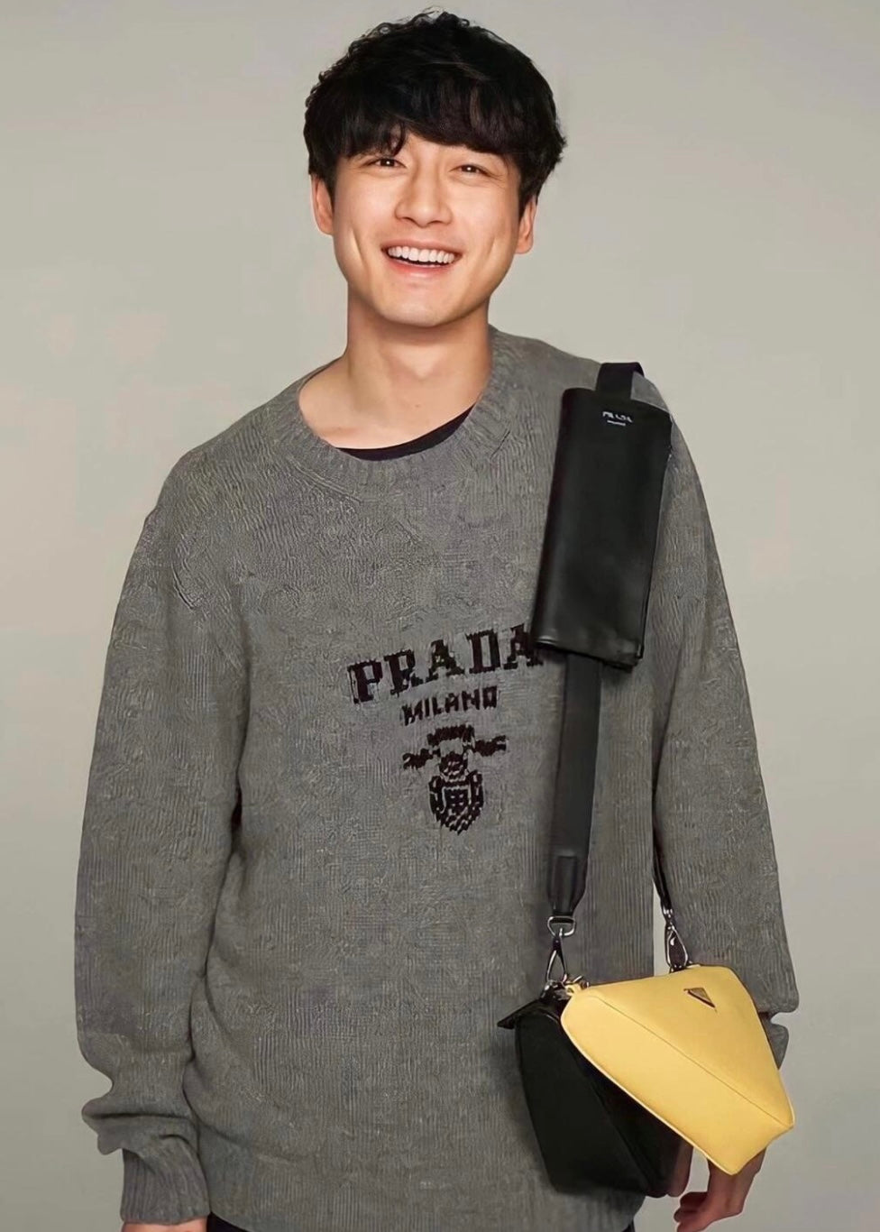 TJ셀러/프라다 남성 라운드넥 스웨터 니트