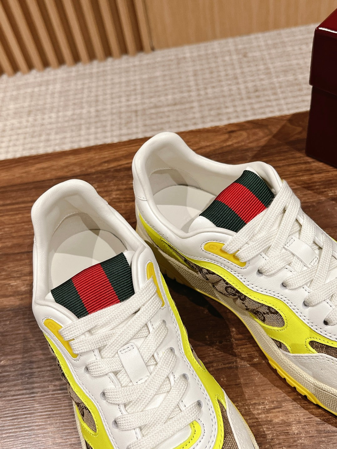 구찌 여성 운동화