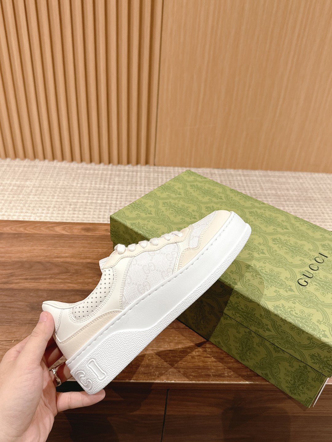 구찌 여성 운동화