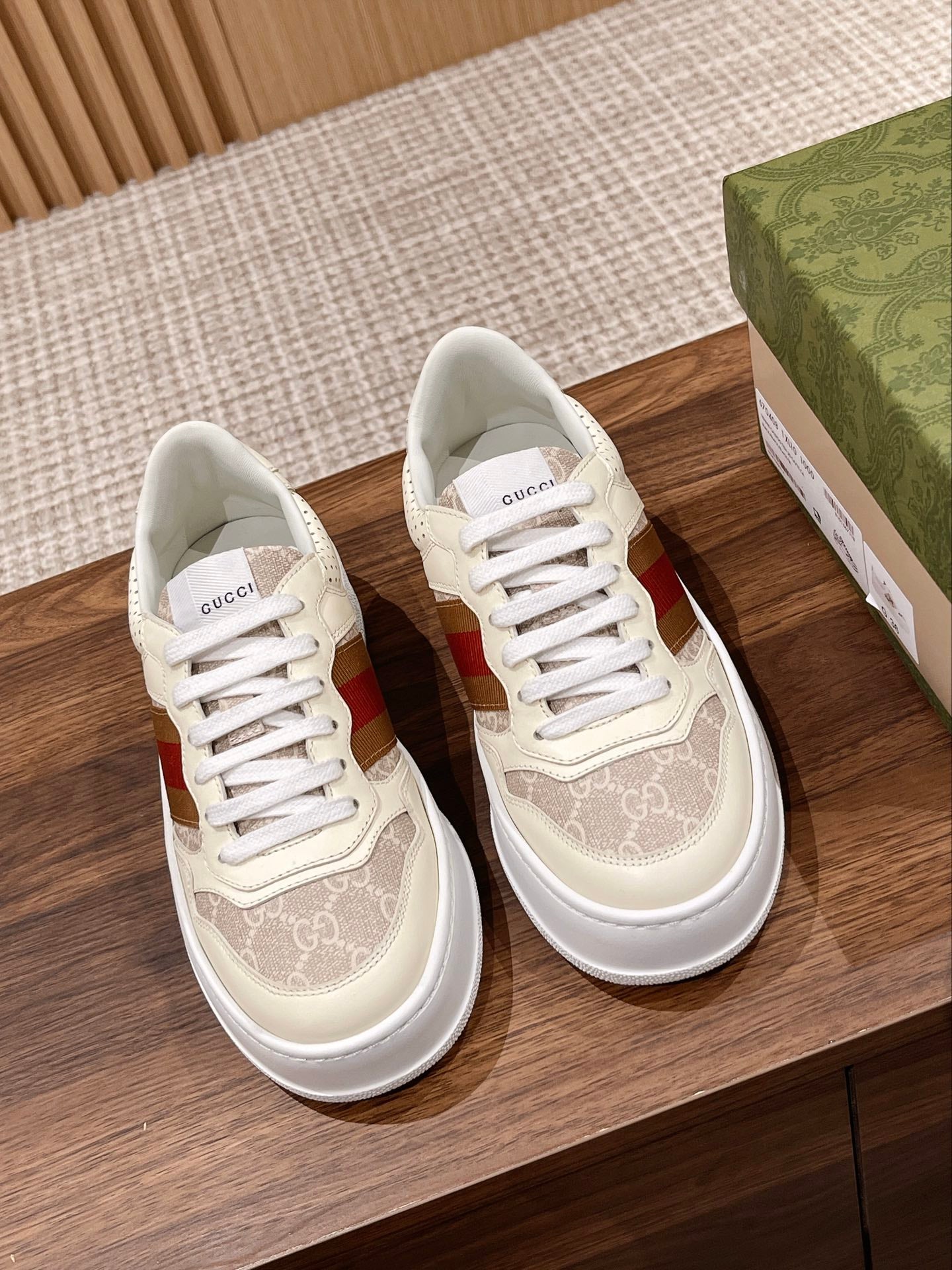 구찌 남성 운동화