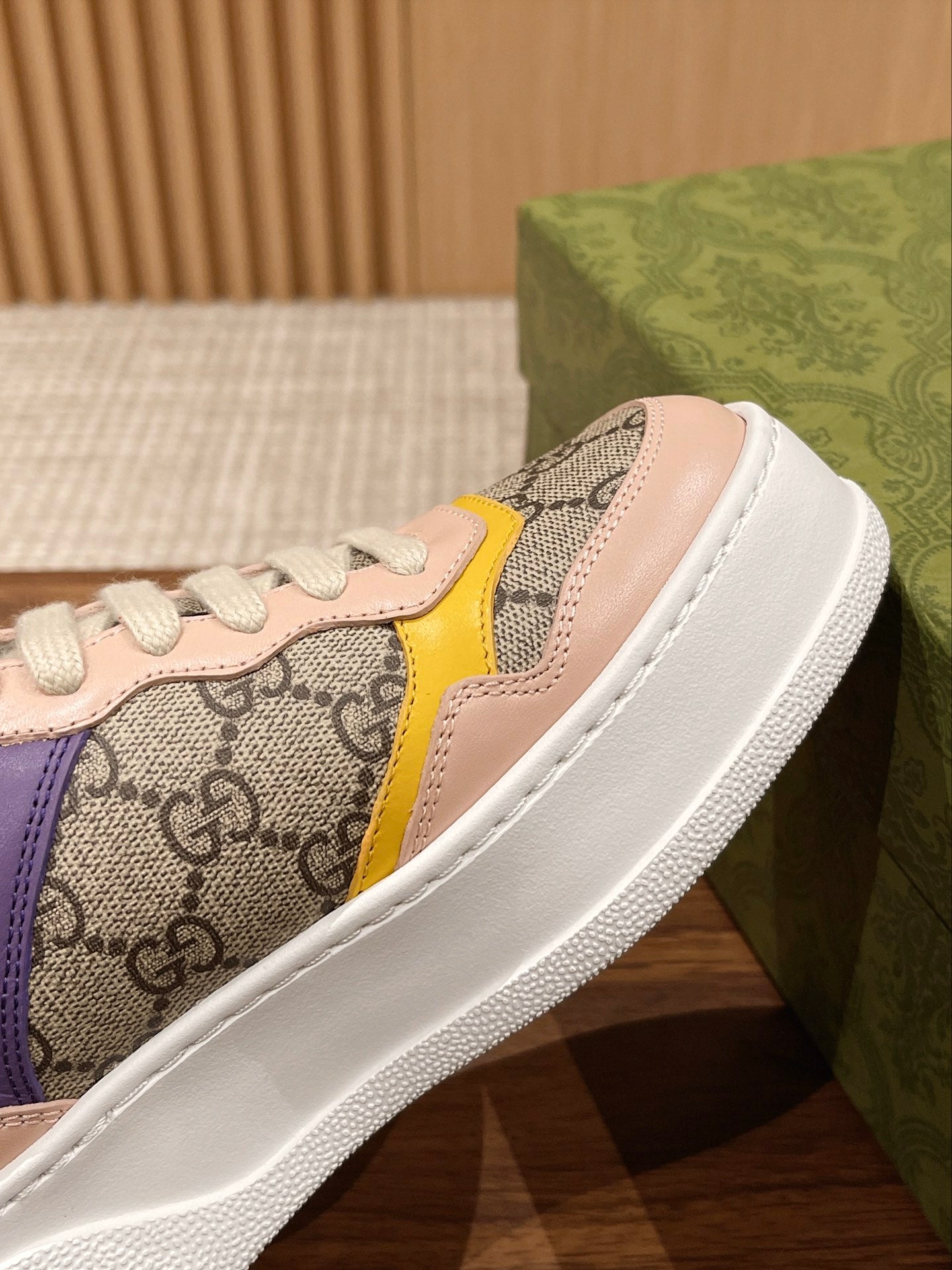 구찌 남성 운동화