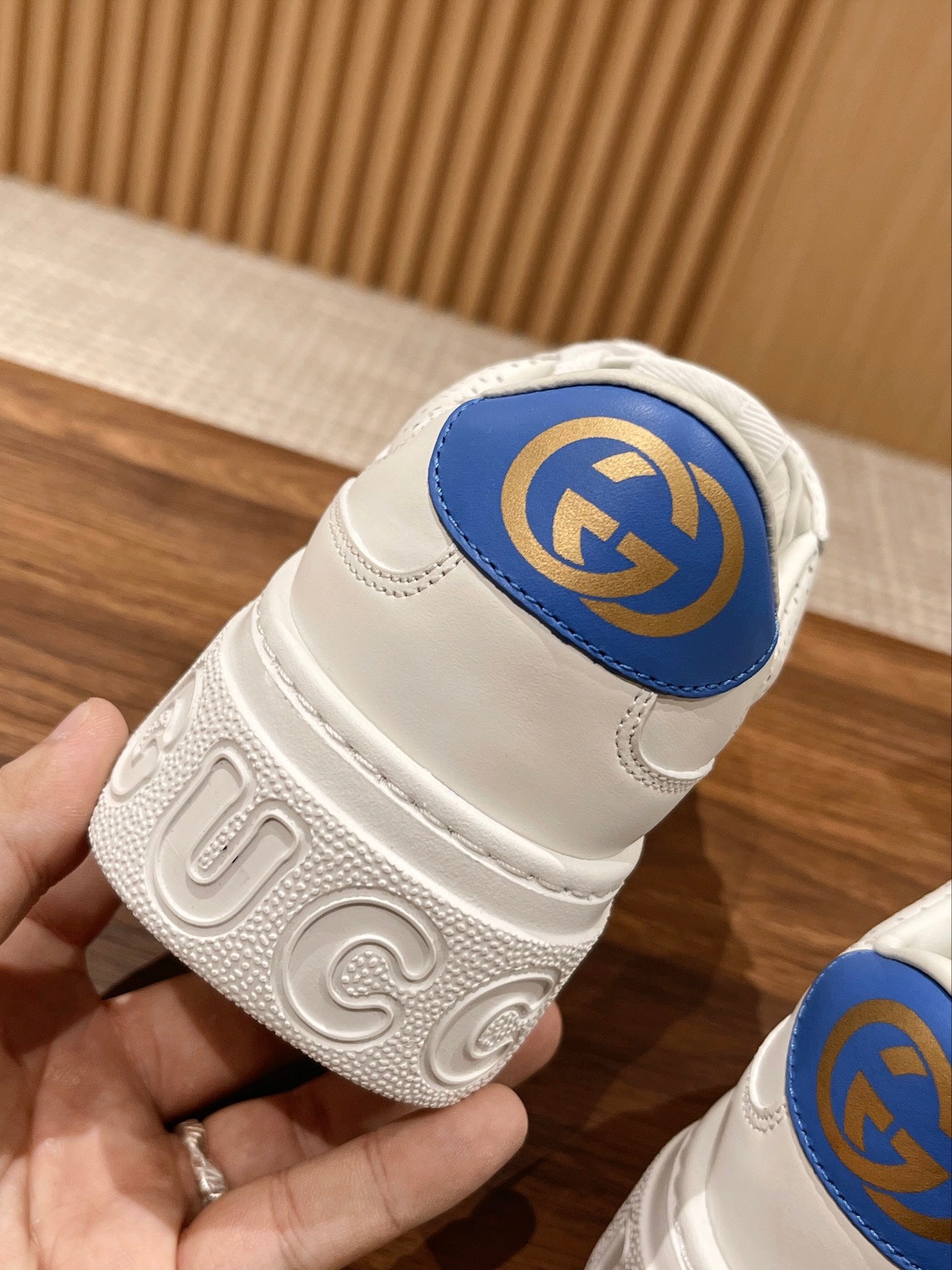 구찌 남성 운동화