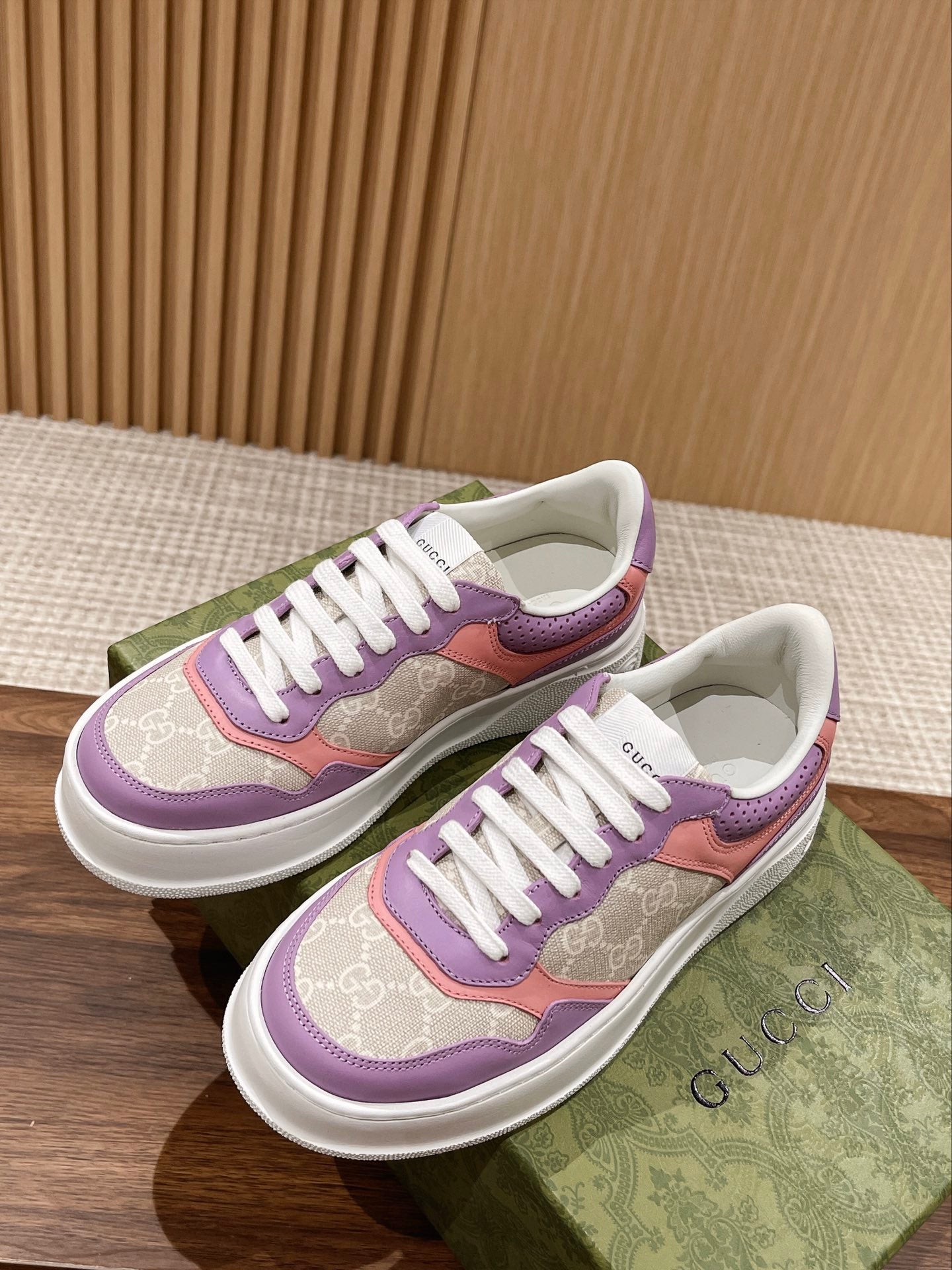 구찌 남성 운동화