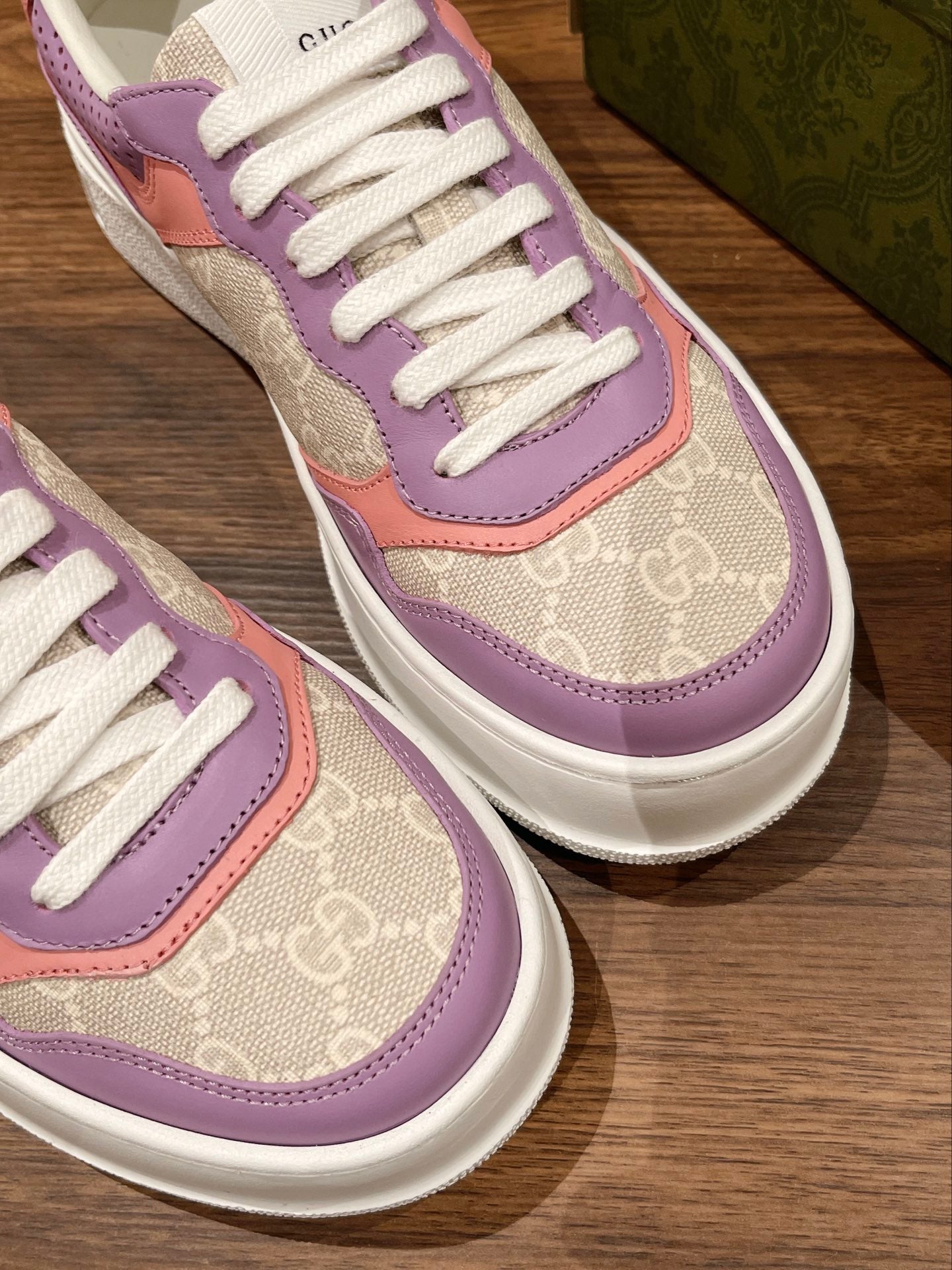 구찌 남성 운동화