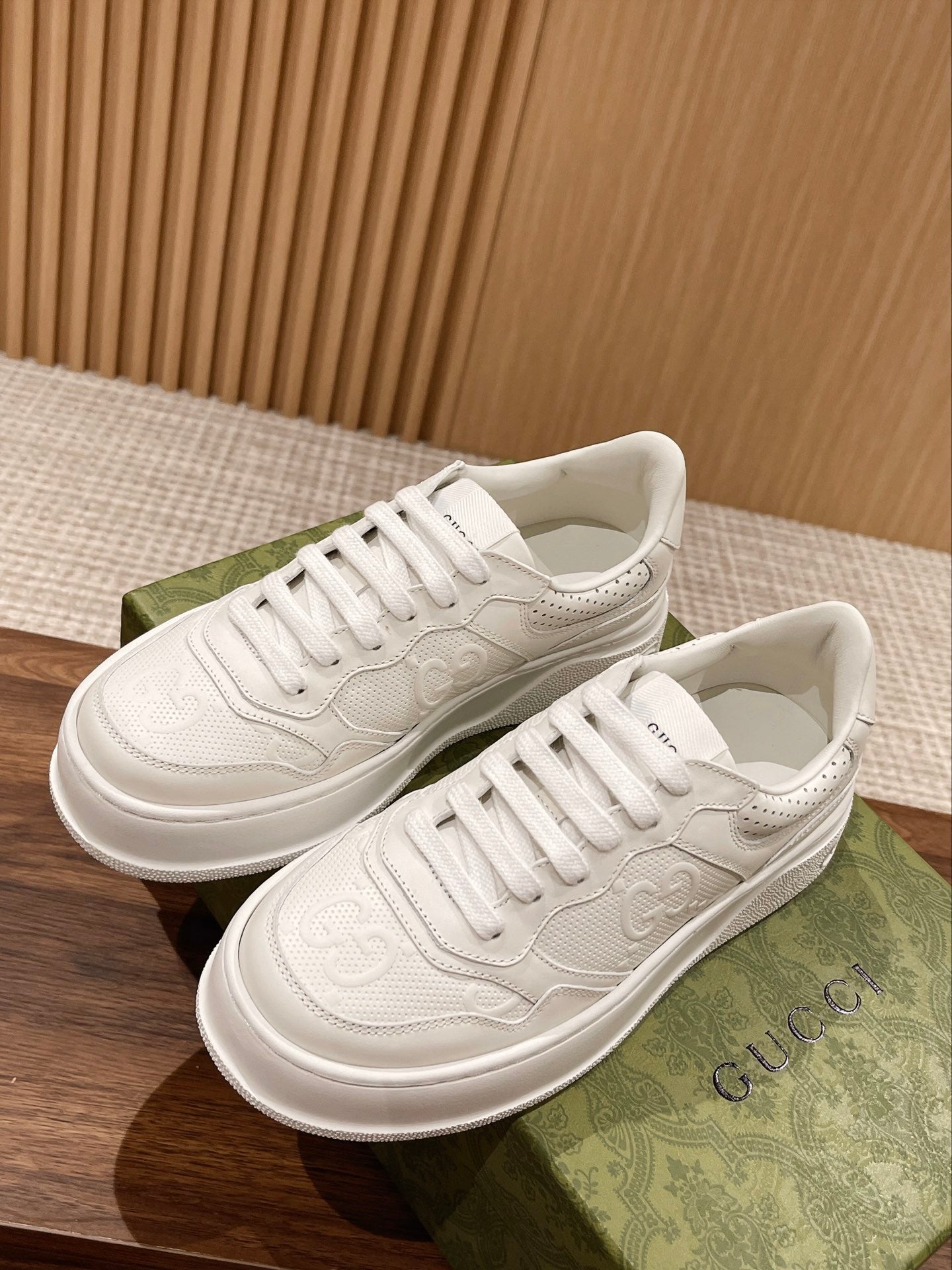 구찌 남성 운동화