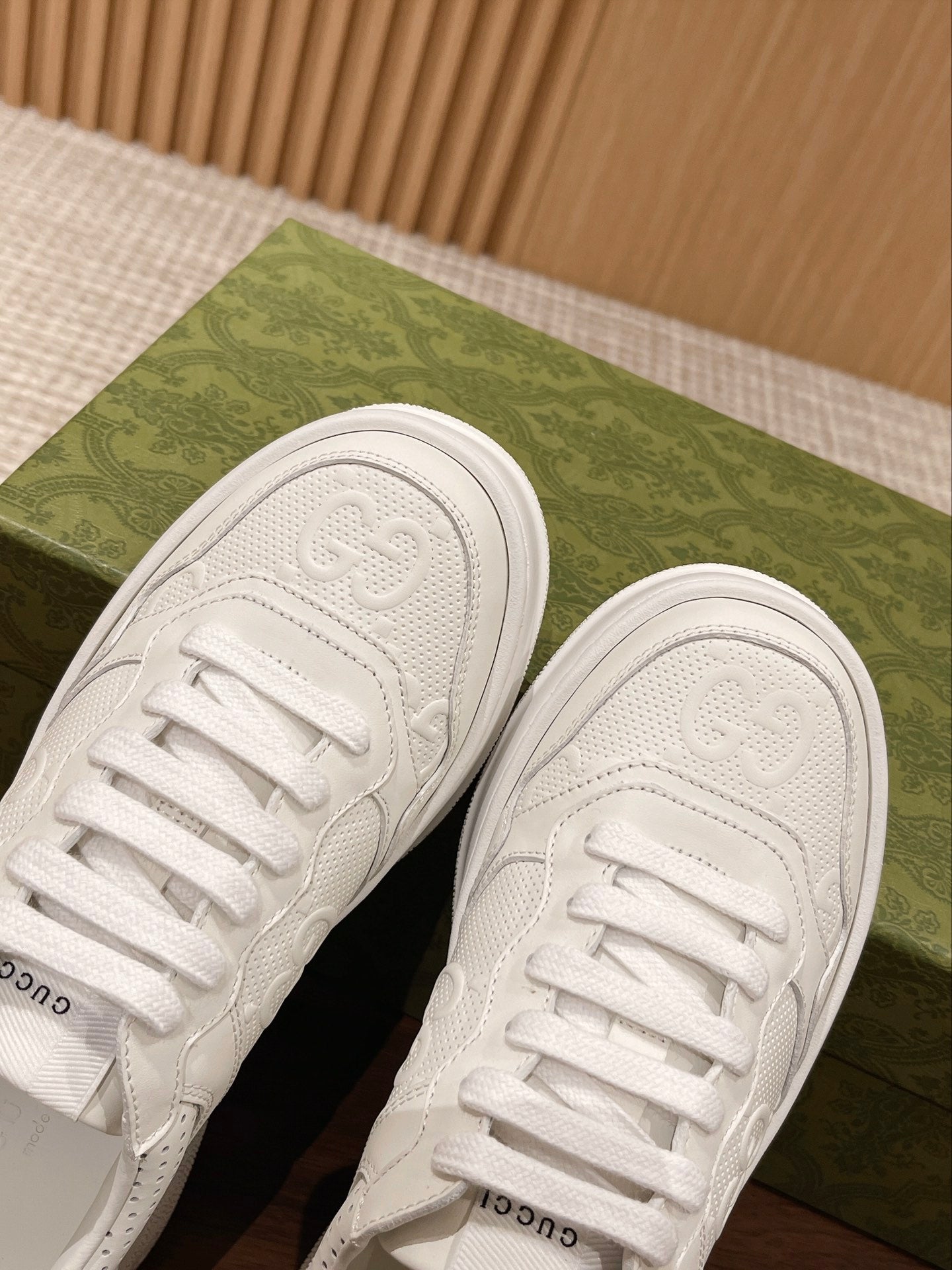 구찌 남성 운동화