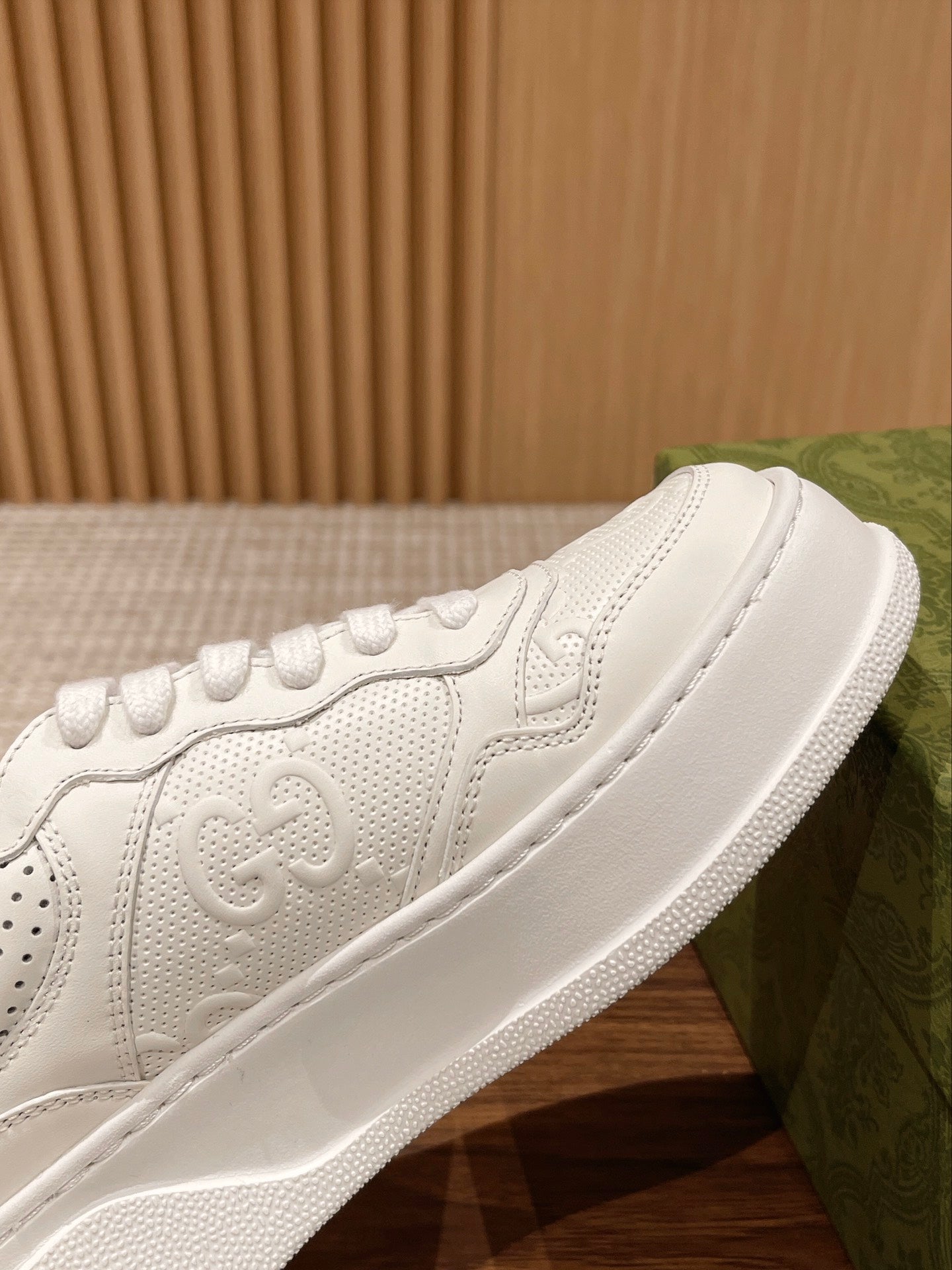 구찌 남성 운동화