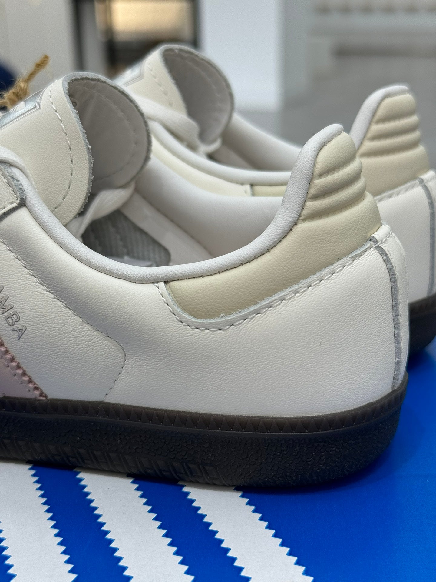 아디다스 여성 플랫 슈즈 운동화