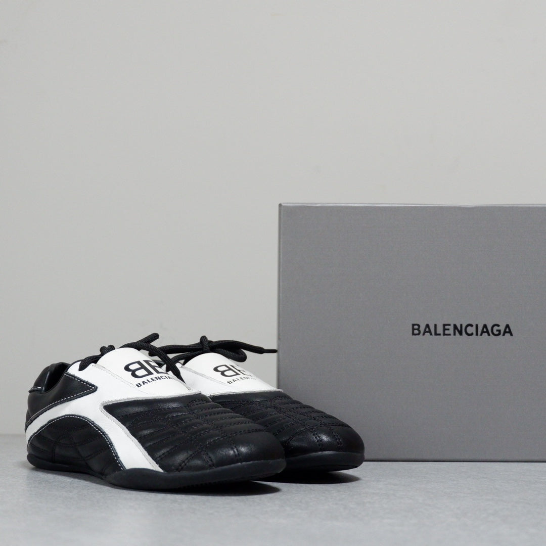 발렌시아가 여성 운동화