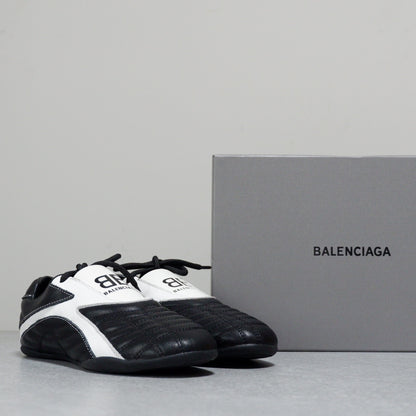 발렌시아가 여성 운동화