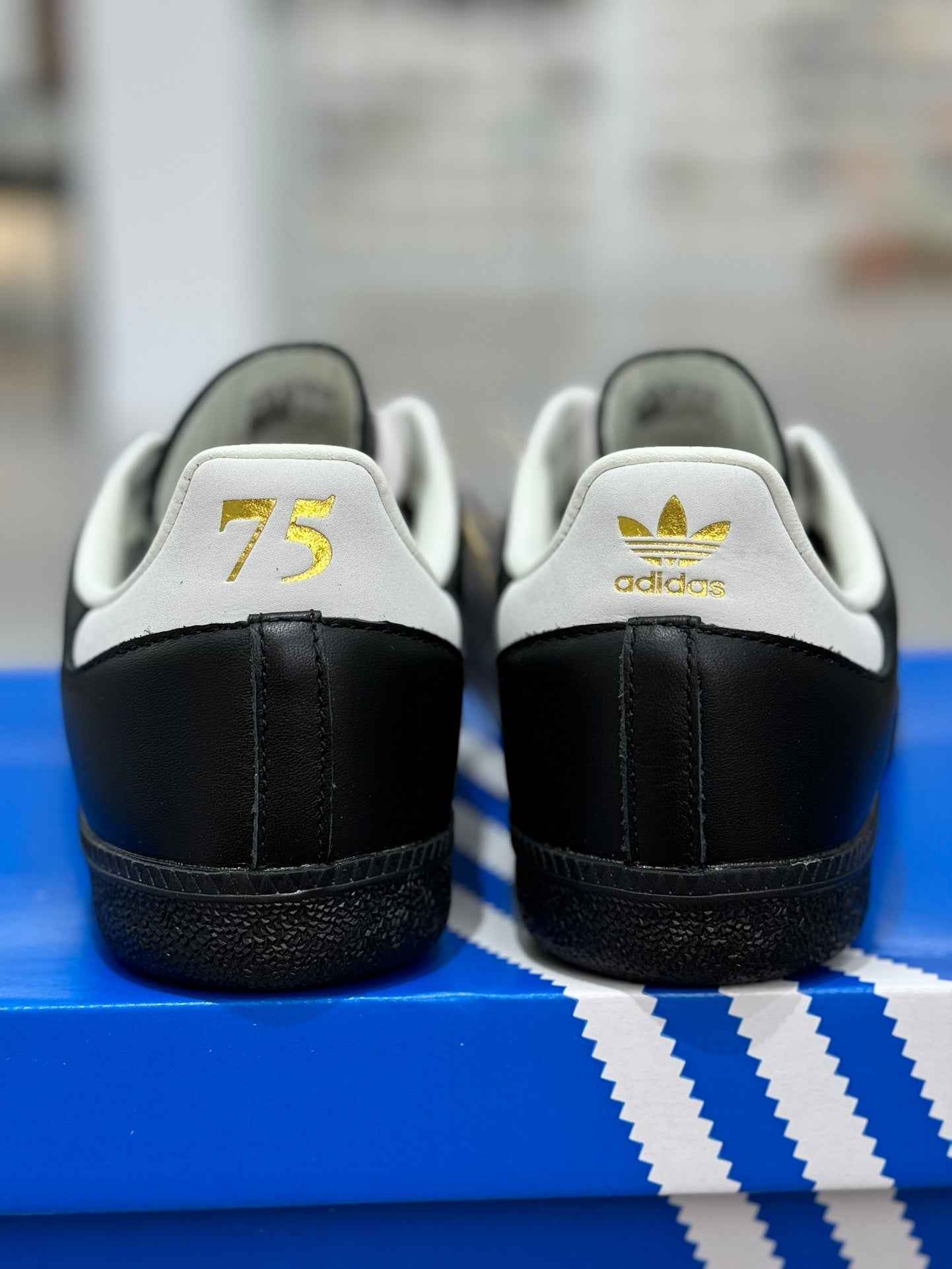 아디다스 남성 운동화 스니커즈