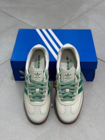 아디다스 남성 운동화 스니커즈