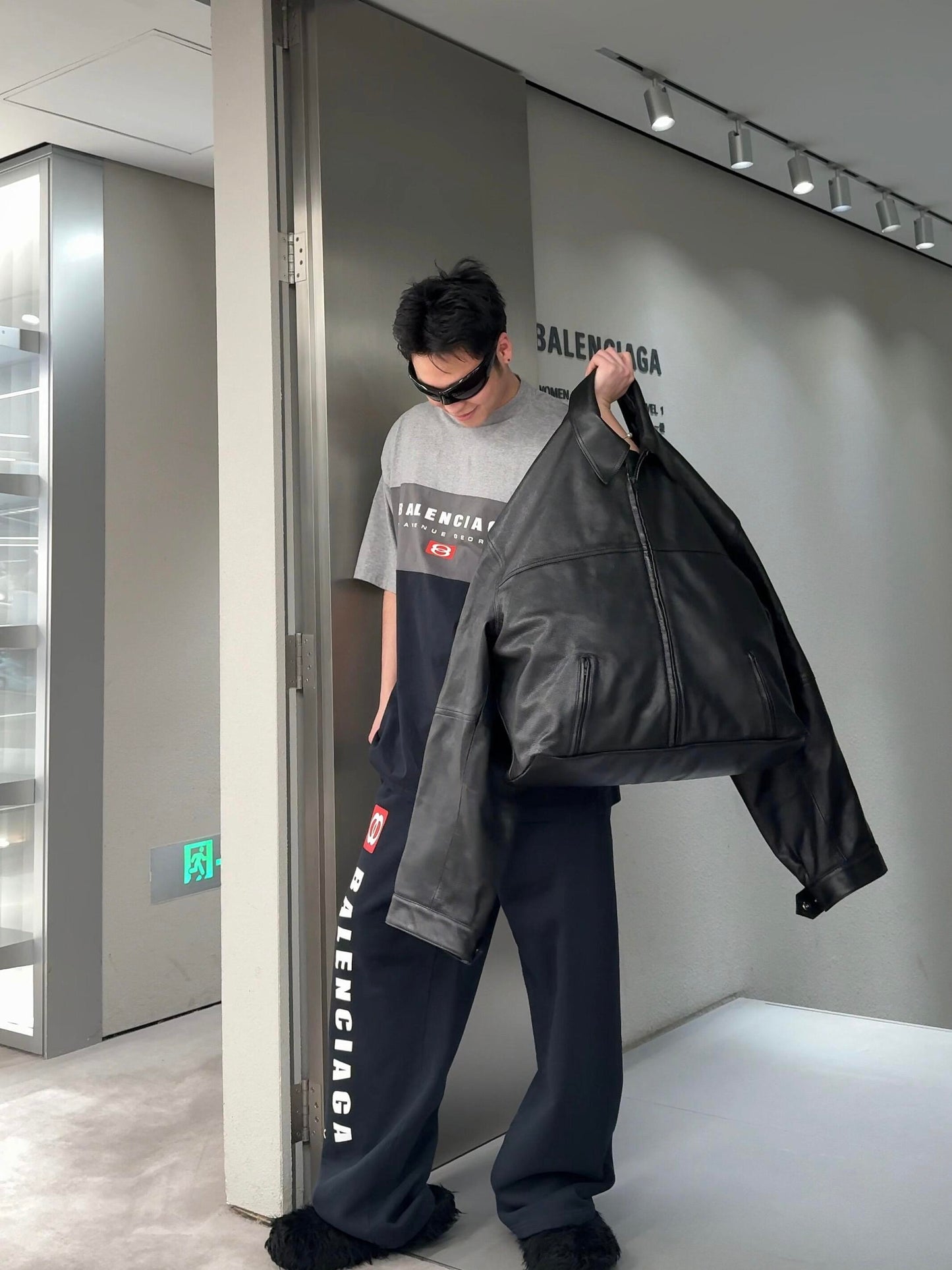 R공장/발렌시아가 남성 반팔