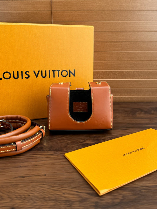 갓팩토리 / 루이비통 클러치 가방 크로스백