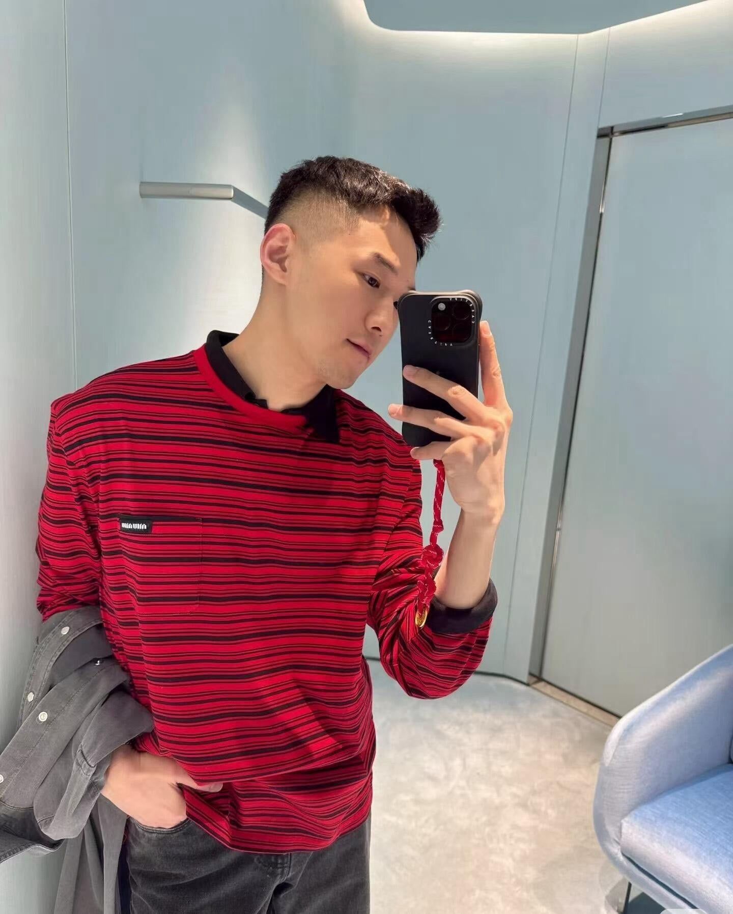 BVG / 미우미우 남성 스트라이프 긴팔 티셔츠