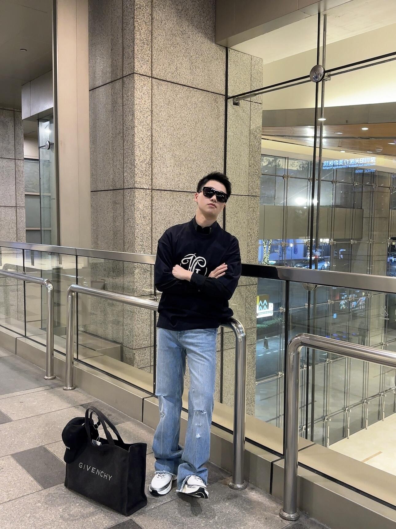 BVG / 지방시 남성 반팔 티셔츠