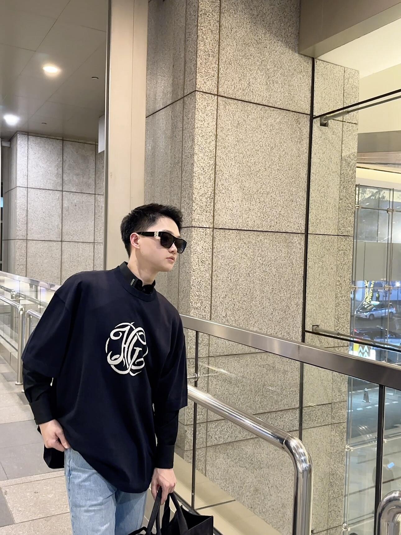 R공장 / 지방시 남성 반팔 티셔츠