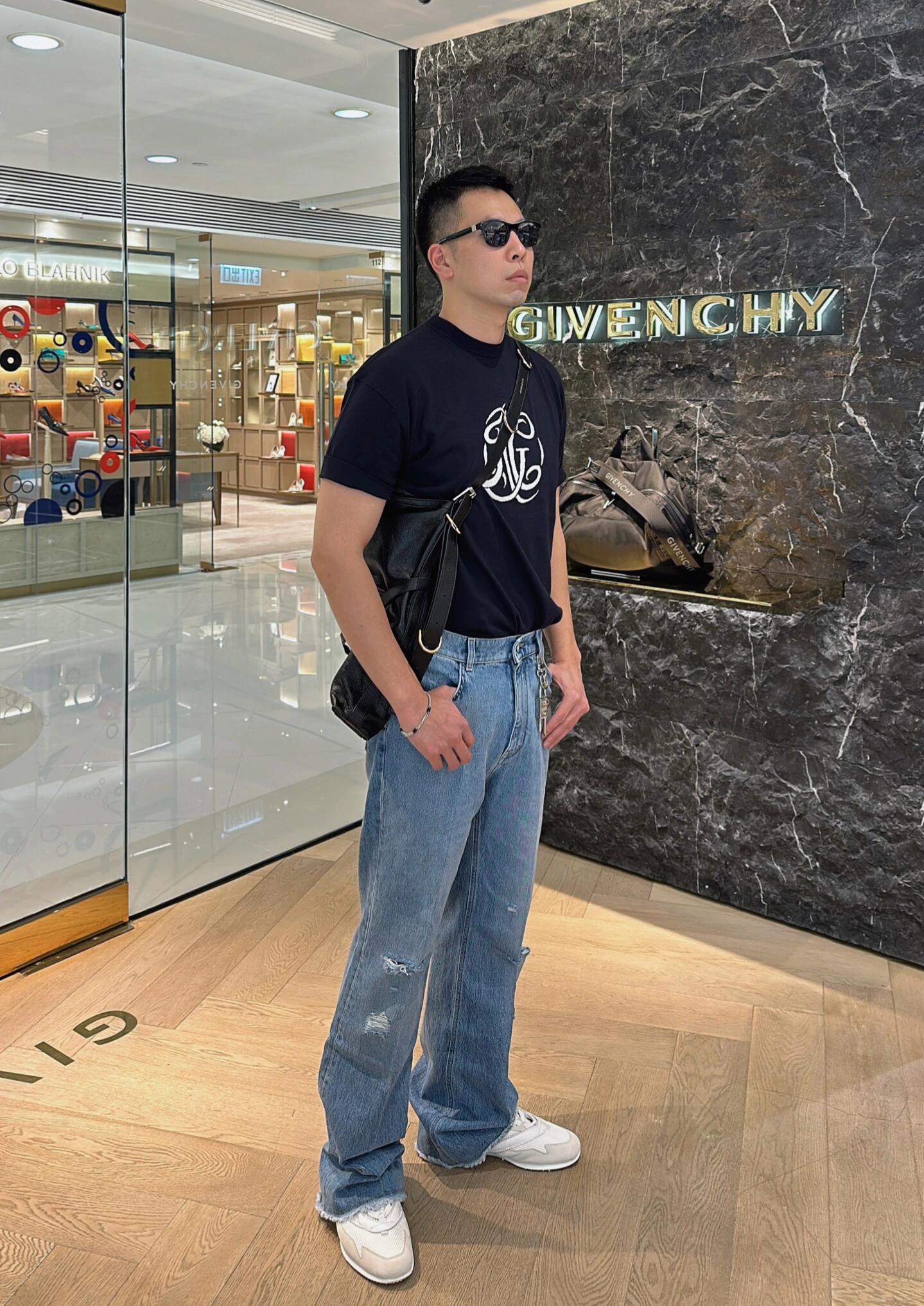 R공장 / 지방시 남성 반팔 티셔츠