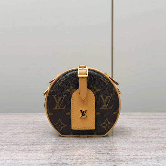 갓팩토리 / 루이비통 크로스백