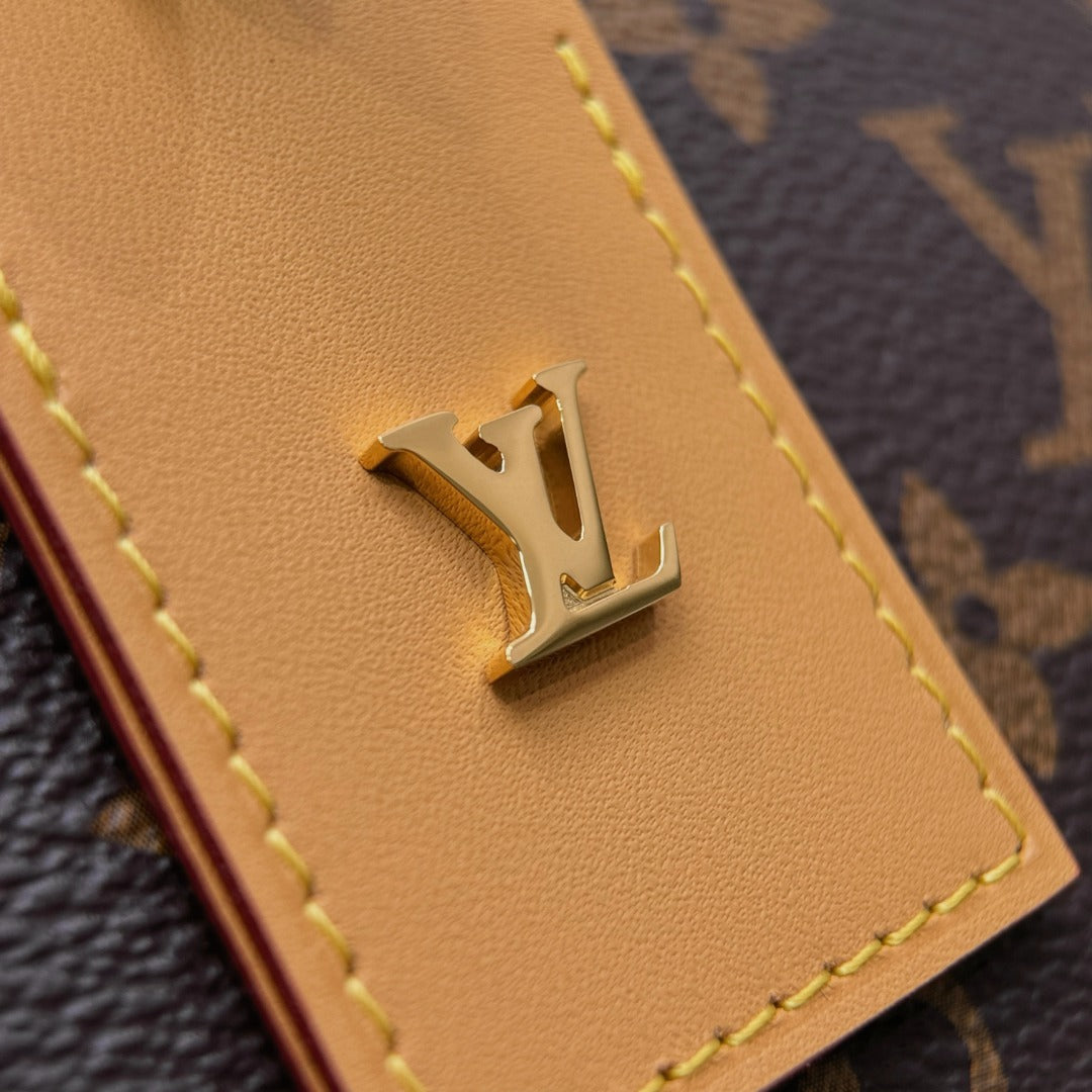 갓팩토리 / 루이비통 크로스백