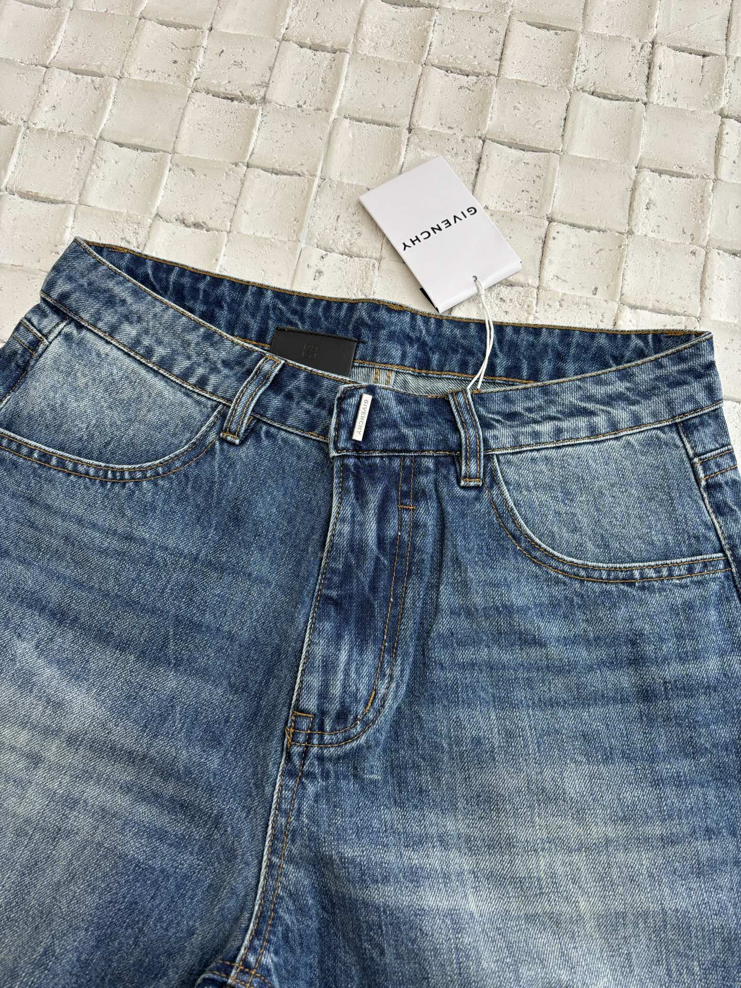 체인2호 / 지방시 남성 청바지