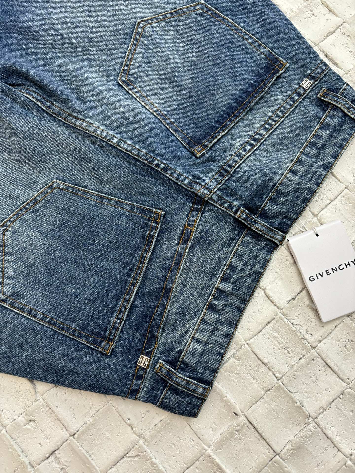 체인2호 / 지방시 남성 청바지