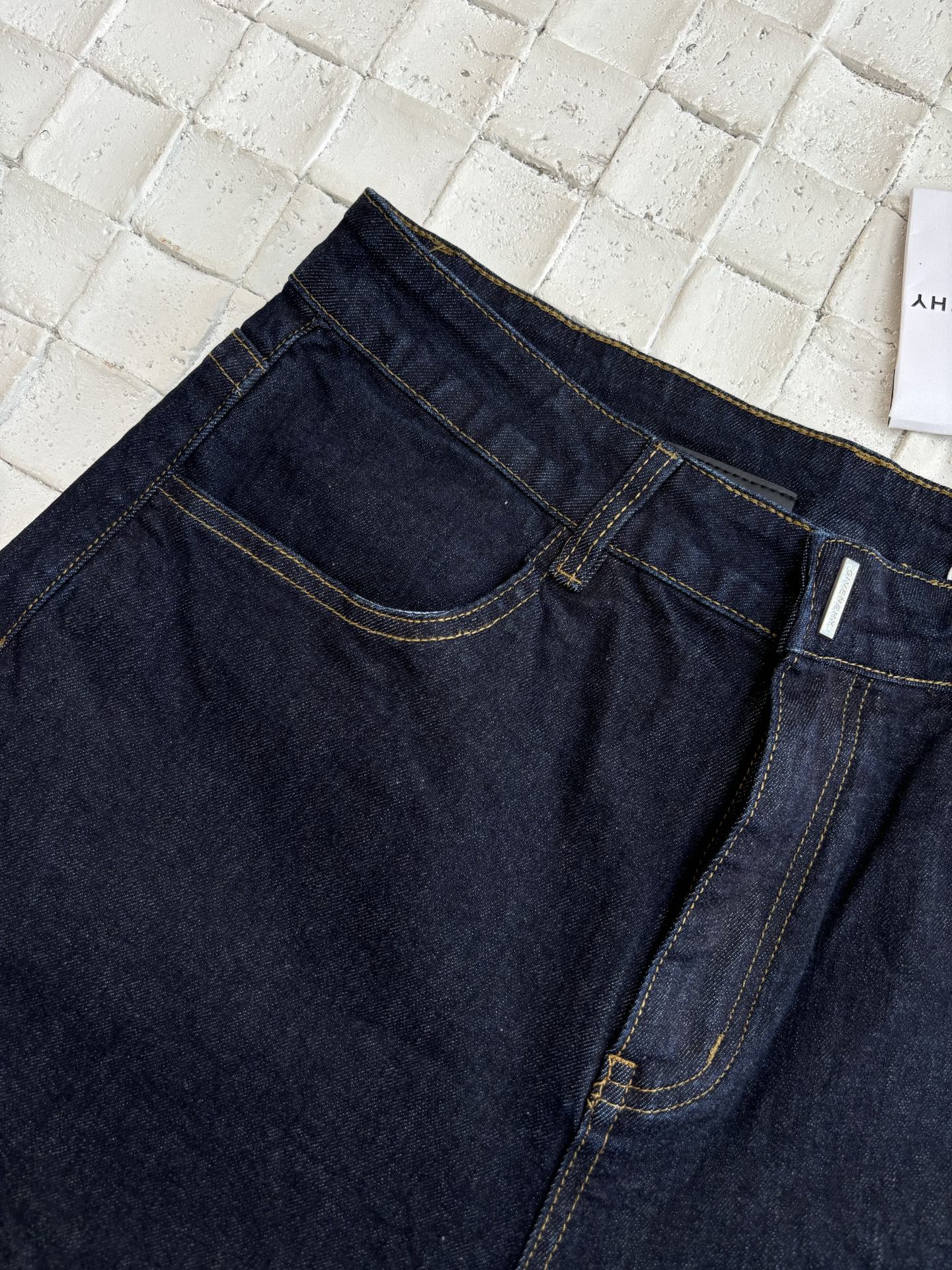 체인2호 / 지방시 남성 청바지