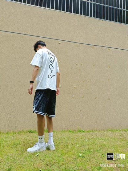 사슬  / 스투시 남성 하트 레터링 로고 프린트 라운드 반팔 티셔츠