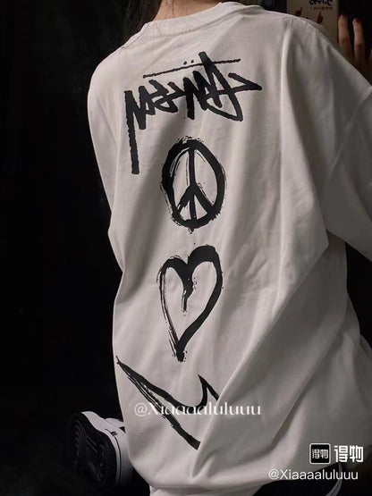 사슬  / 스투시 남성 하트 레터링 로고 프린트 라운드 반팔 티셔츠