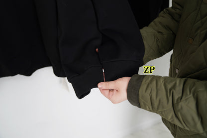 사슬  / 프라다 남성 맨투맨