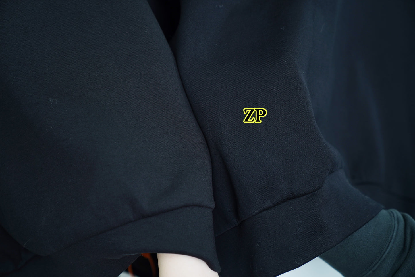 사슬  / 프라다 남성 맨투맨