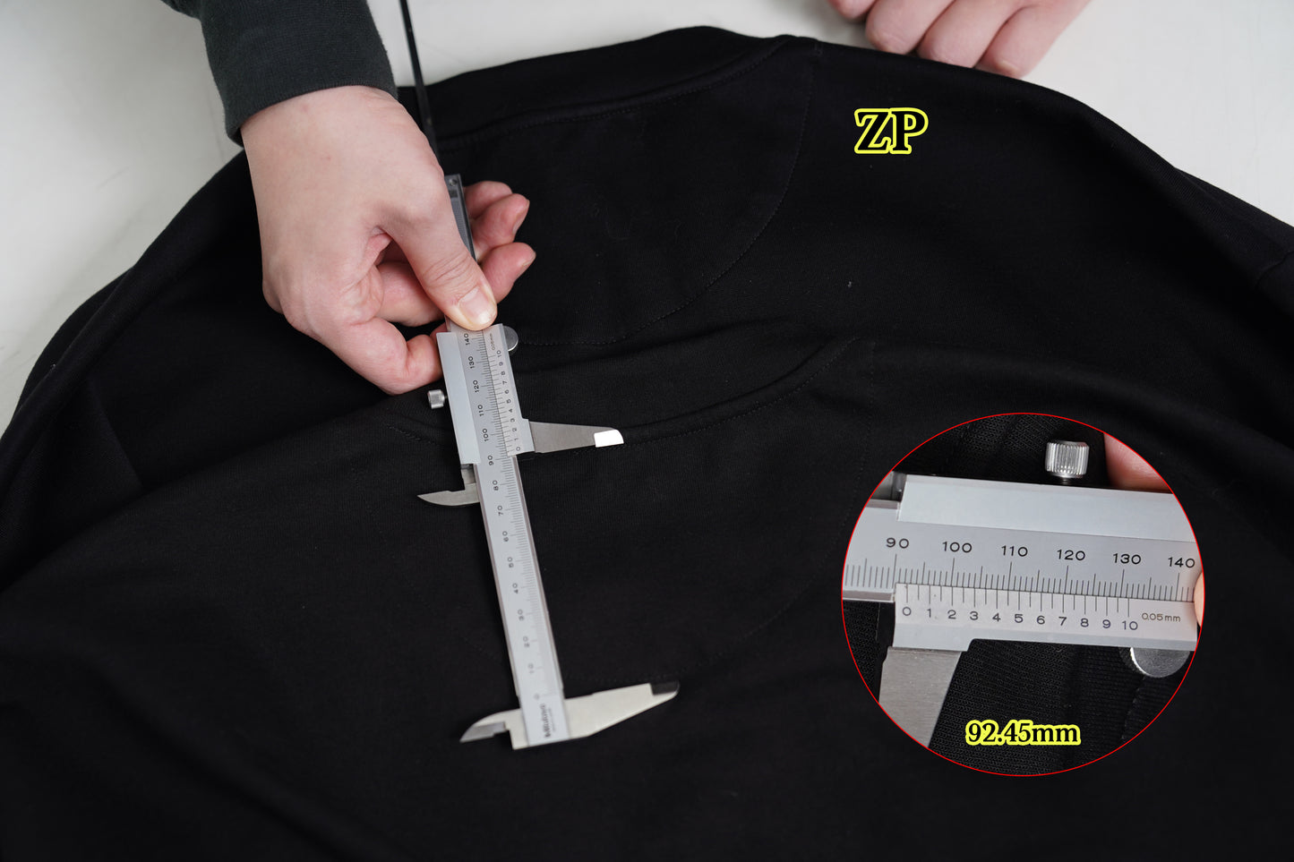 사슬  / 프라다 남성 맨투맨