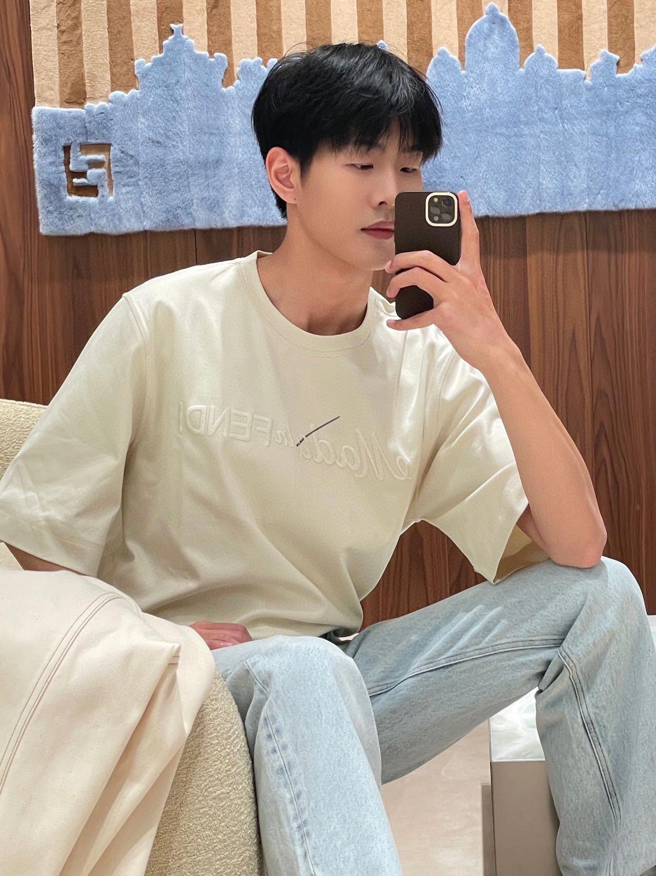 사슬 / 펜디 남성 자수 라운드 루즈핏 반팔 티셔츠